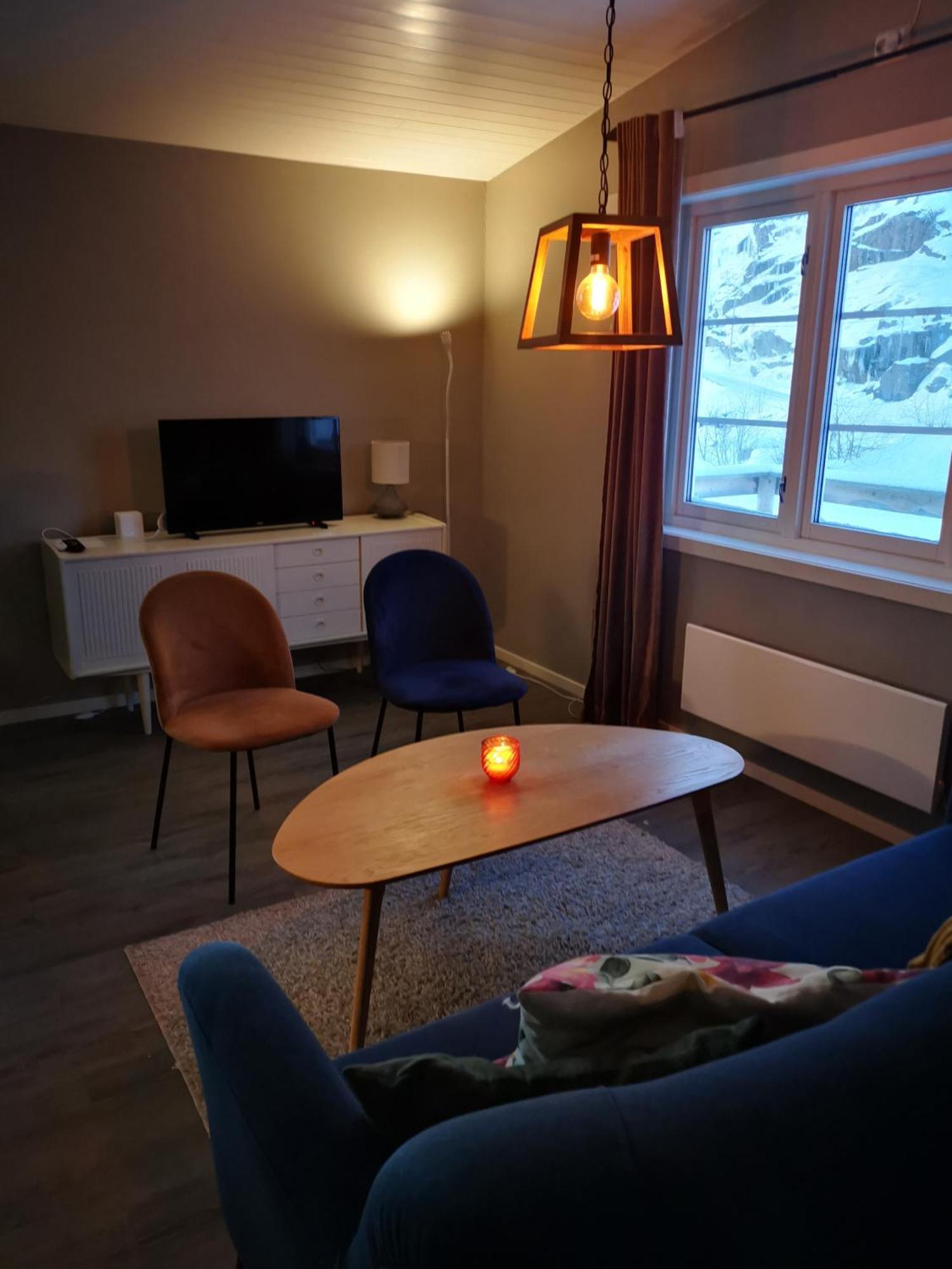 Kaikanten Rorbuer Sennesvik Oda fotoğraf